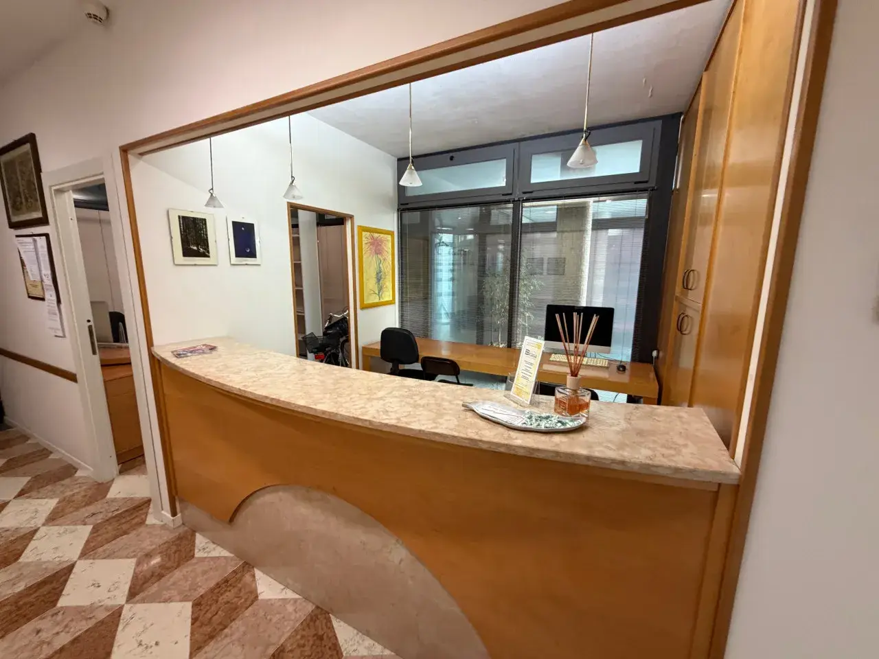 Ufficio in Piazzale Teggia, Sassuolo, {3} - Foto 1