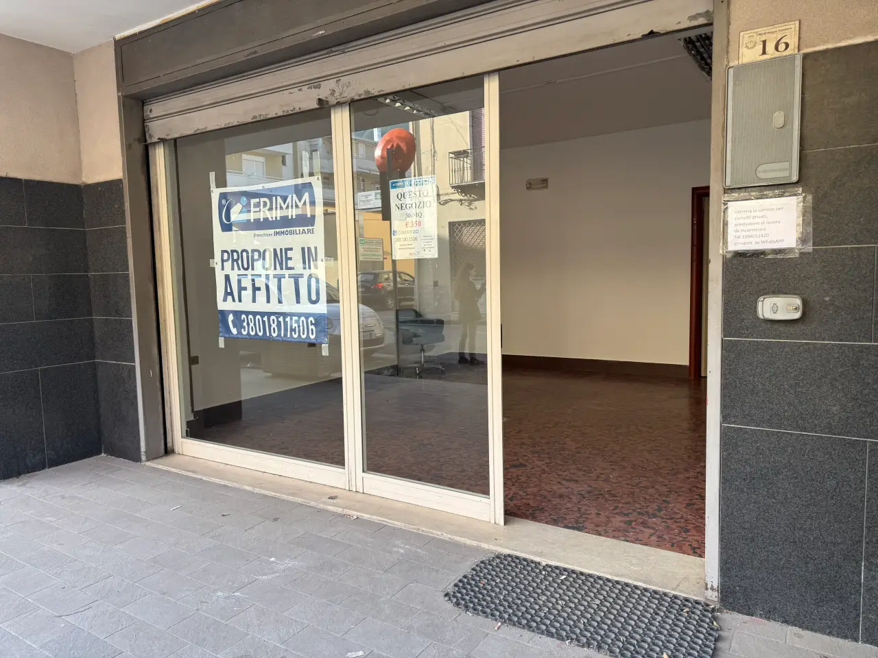 Negozio in Via Sant'Ornato 16, Nocera Superiore, {3} - Foto 1