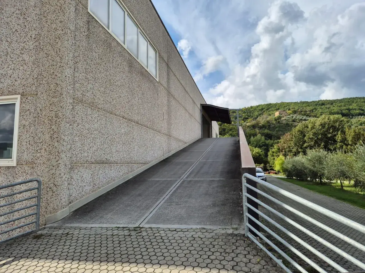 Officina in , Subbiano, {3} - Foto 1
