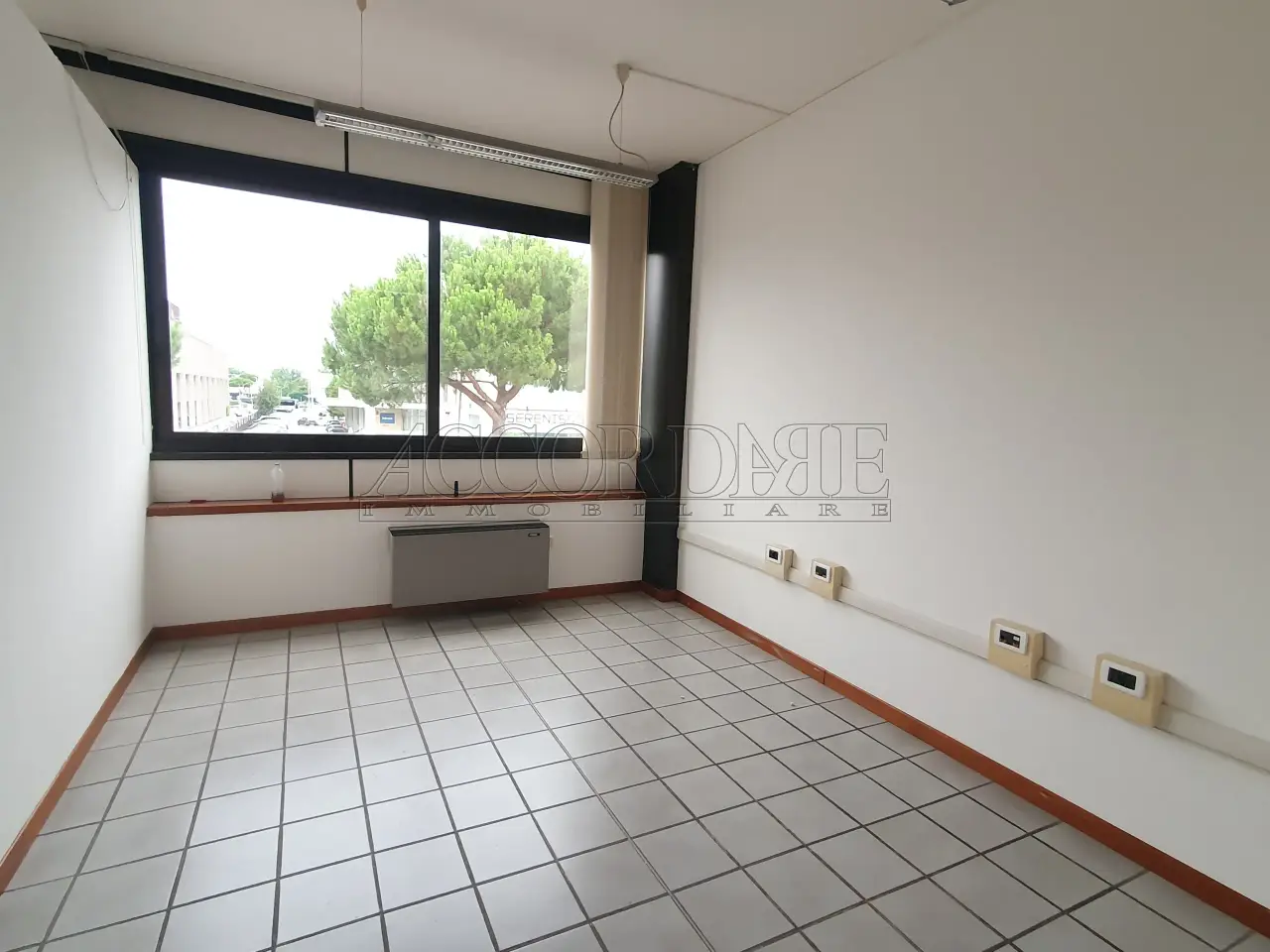 Ufficio in Via della Croce Rossa 32, Padova, {3} - Foto 2