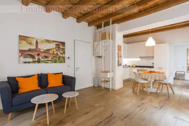 3-room flat in Piazza San Nicolo', Verona - Photo 1