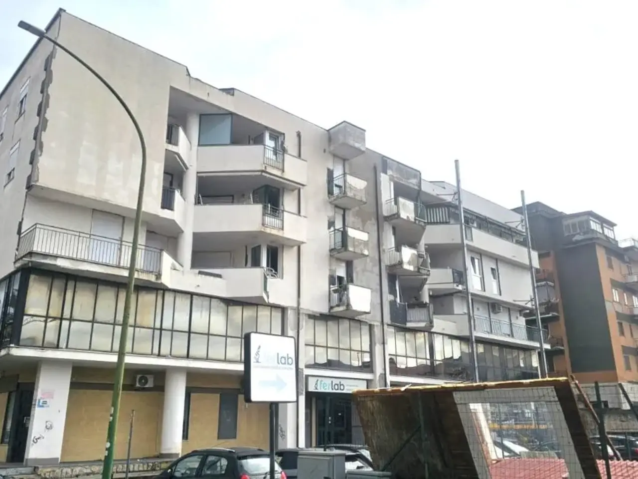 Locale commerciale in Via Piermarini, 7 - 82100 Benevento, Benevento, {3} - Foto 1