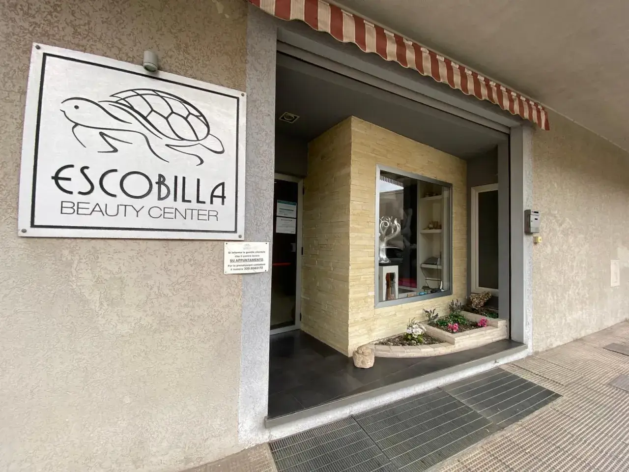 Solarium in Via Palmi 33, Reggio Calabria, {3} - Foto 1