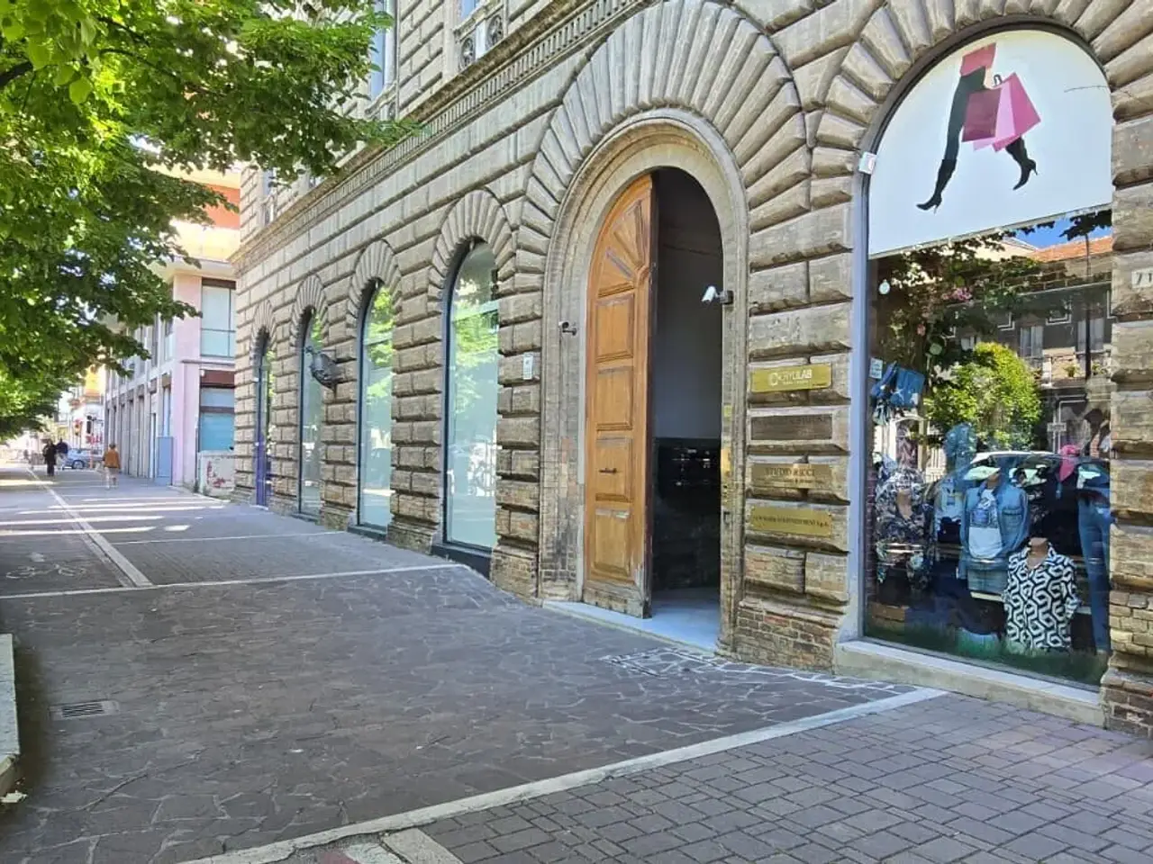 Ufficio in Via Gabriele d'Annunzio 69, Pescara, {3} - Foto 2
