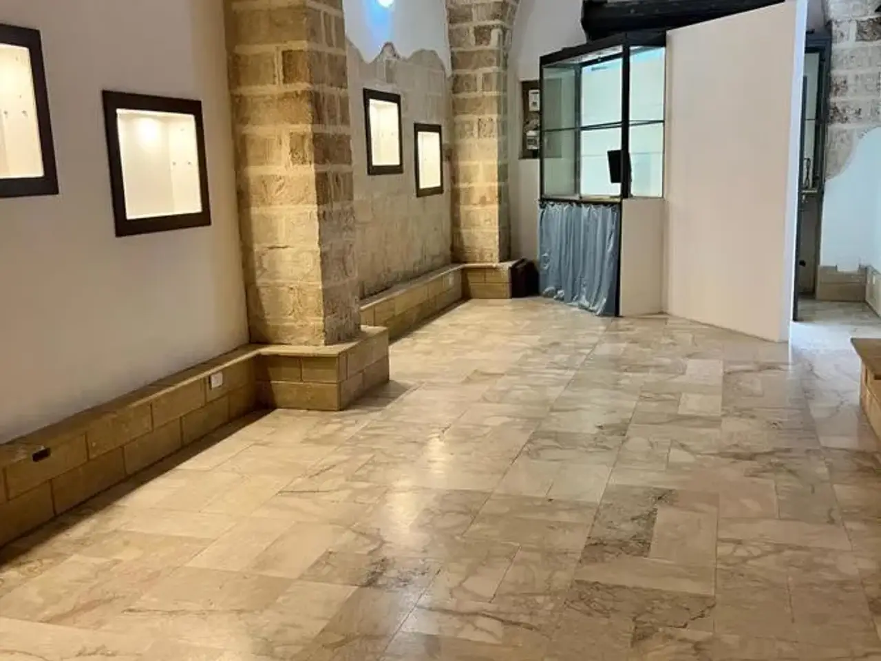 Negozio in Via Palestro  17/a, Brindisi, {3} - Foto 1