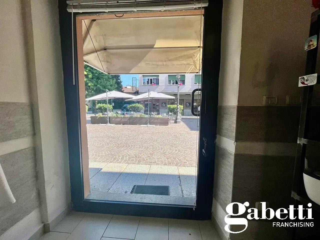 Negozio in Piazza Astesano 18, Asti, {3} - Foto 1