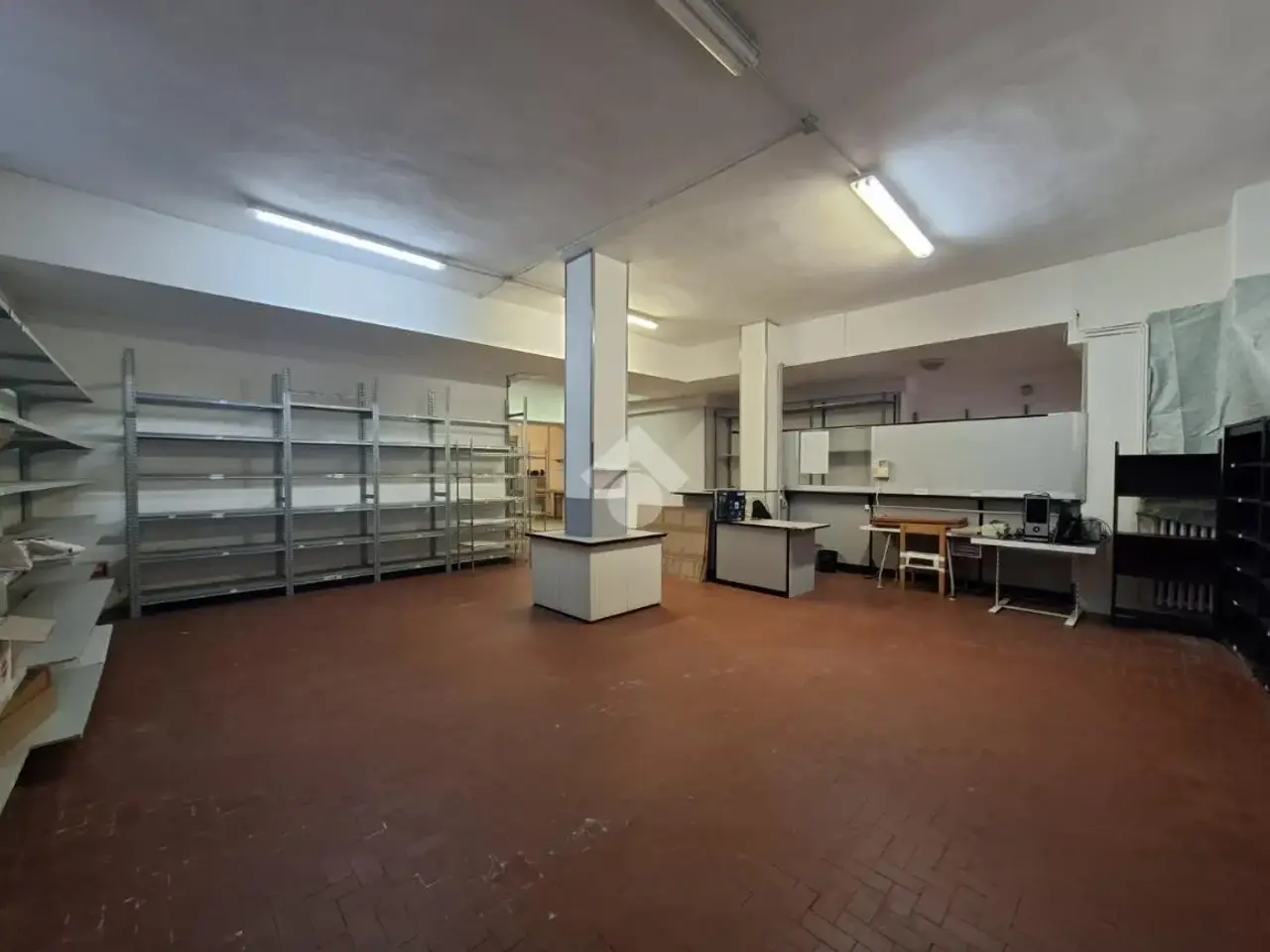 Magazzino in Via Madre Teresa di Calcutta 1, Brescia, {3} - Foto 2