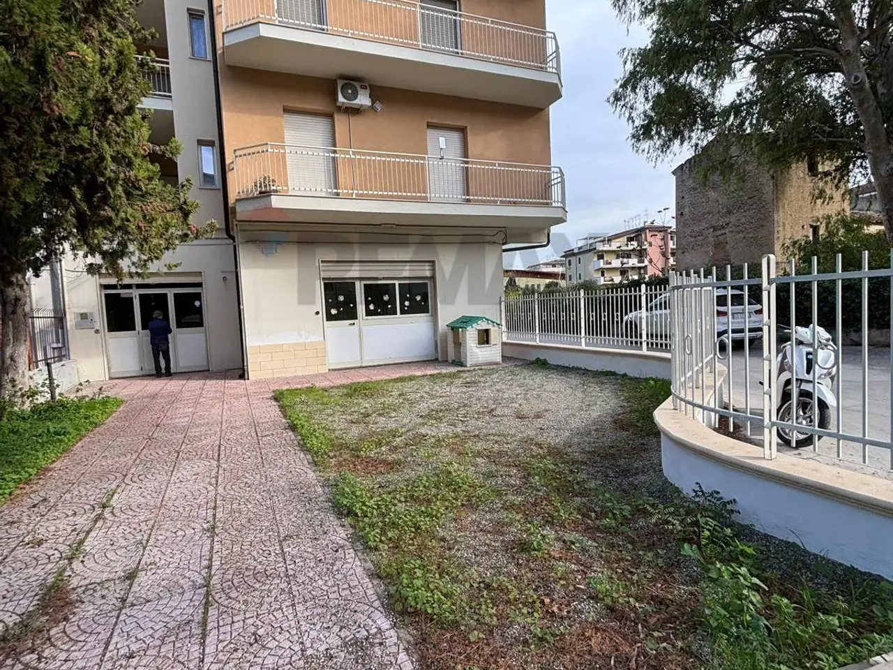 Negozio in Via S. Francesco d'Assisi 130, Corigliano-Rossano, {3} - Foto 1