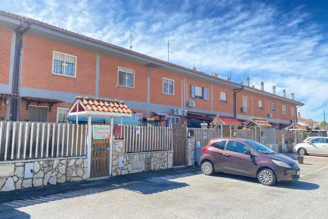 Terraced house in Via Treviso 19, Guidonia Montecelio - Photo 1