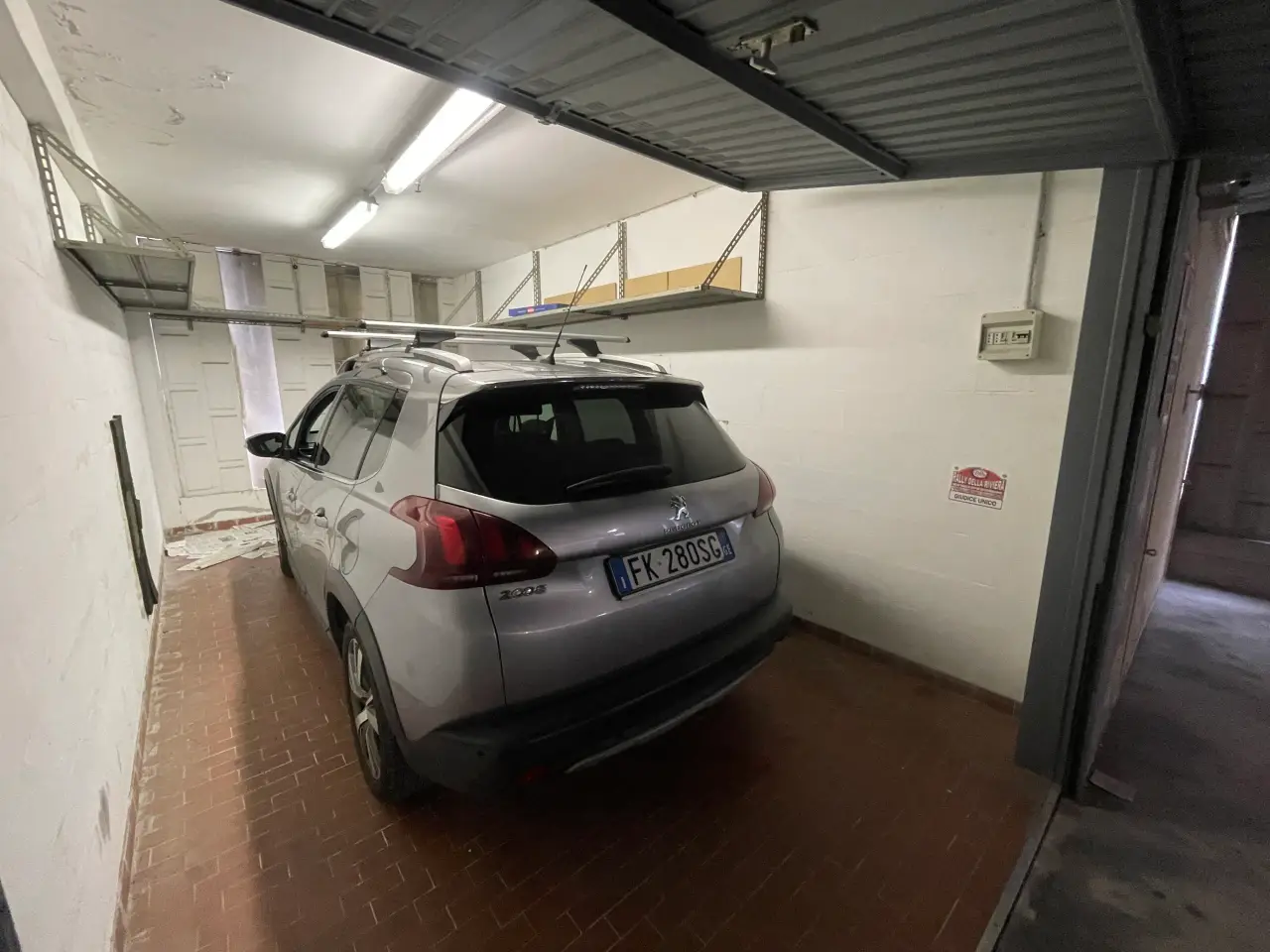 Parcheggio chiuso in Via Aurelio Robino 96, Genova, {3} - Foto 2