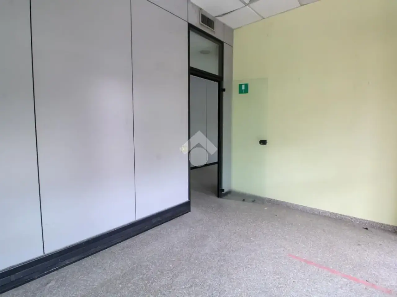 Negozio in Piazza Enrico Berlinguer 16, Paullo, {3} - Foto 1