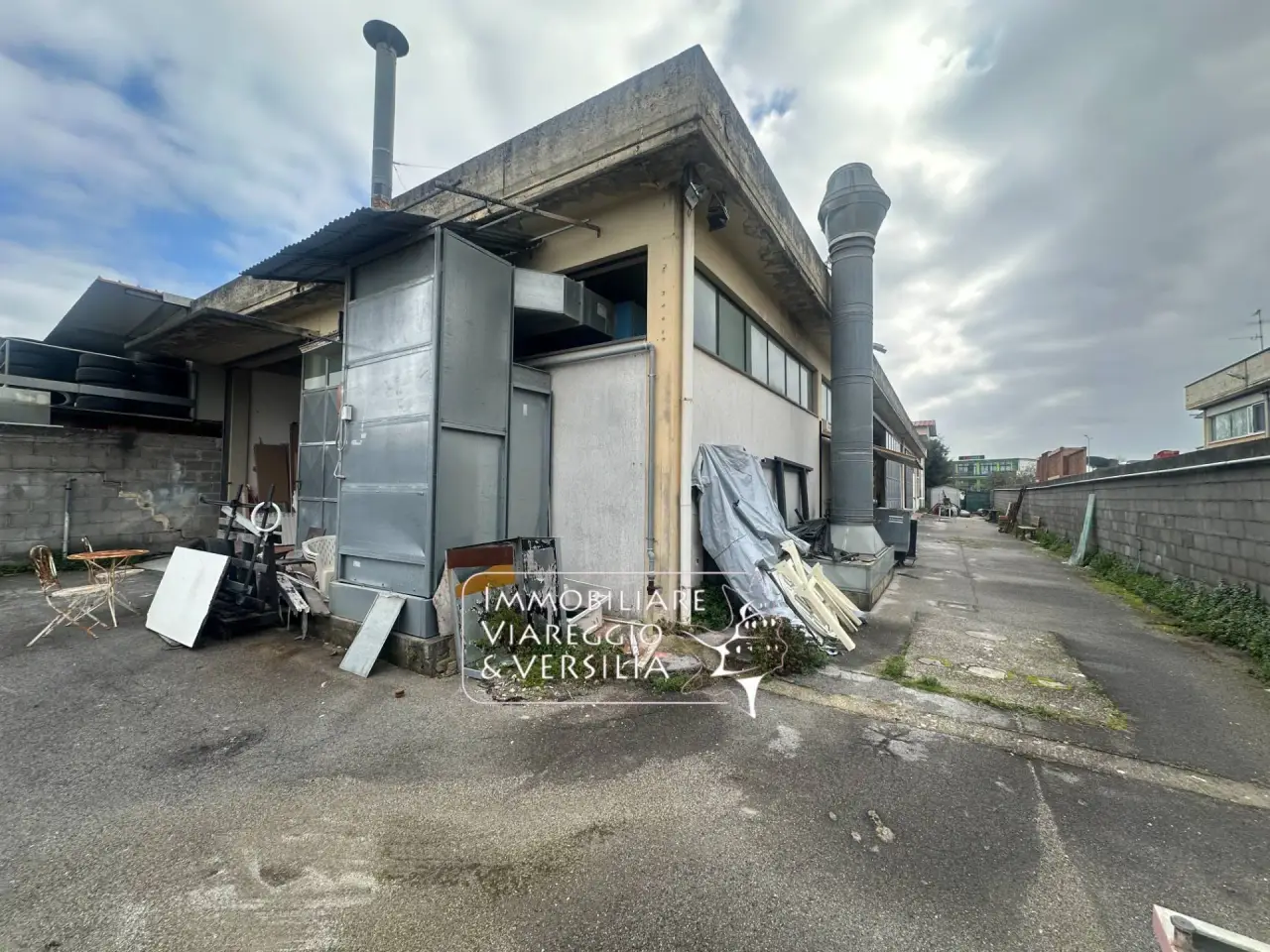 Magazzino in Via dei Metalmeccanici, Camaiore, {3} - Foto 2