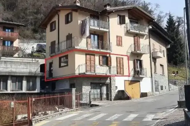 Dreizimmerwohnung in Via Pozzo, Onore - Foto 1