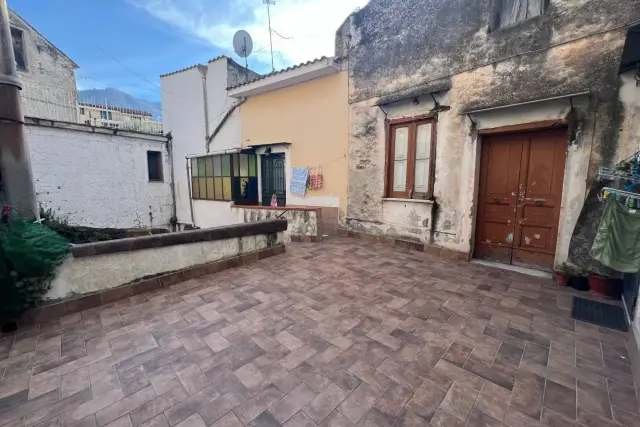 2-room flat in Via Castello 7, Somma Vesuviana - Photo 1