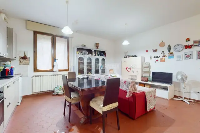 2-room flat in Via Benedetto Gennari 24, Cento - Photo 1