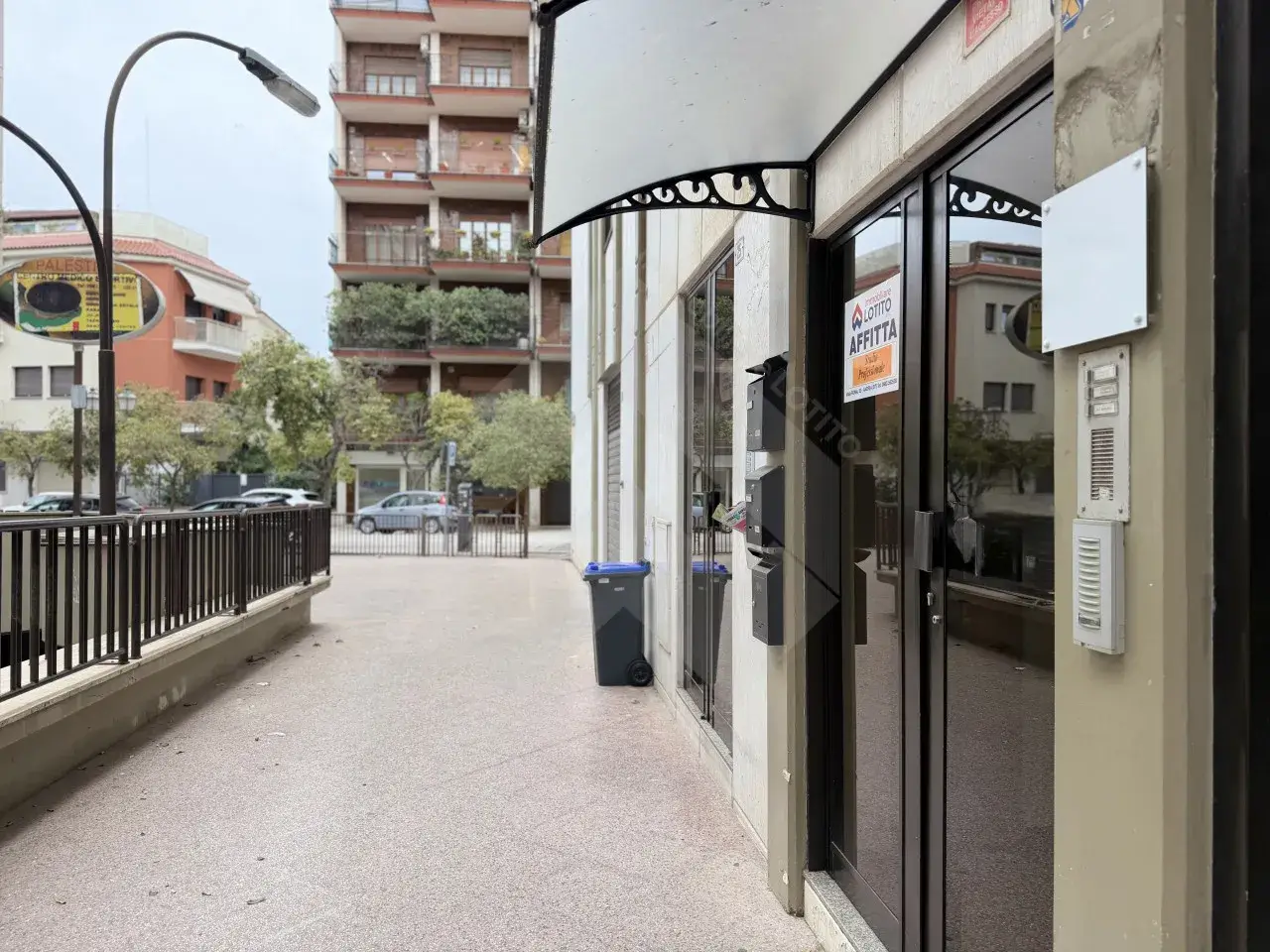 Ufficio in Galleria di Via Giovanni Boccaccio, Andria, {3} - Foto 1