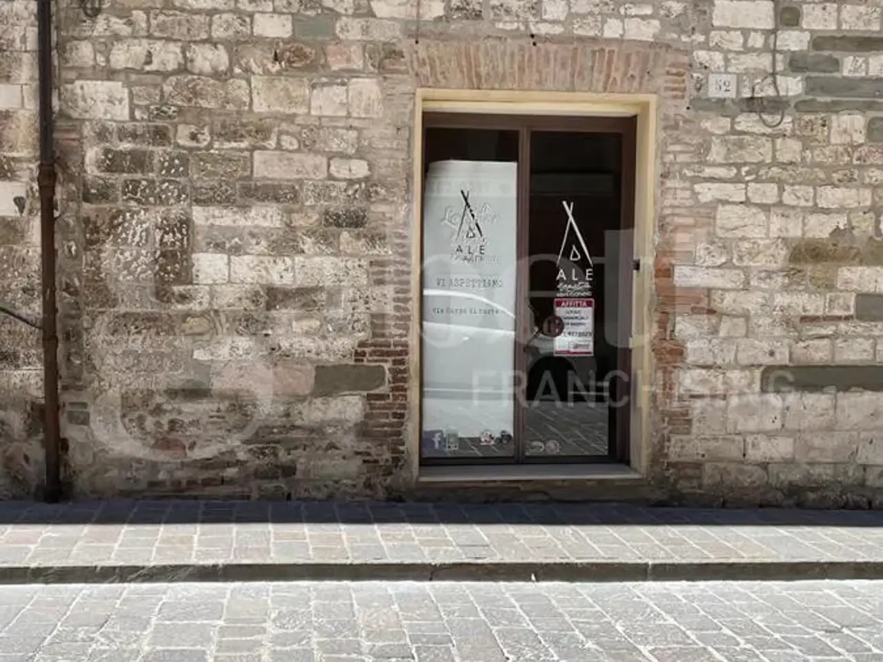 Negozio in Corso Garibaldi  52, Gubbio, {3} - Foto 1