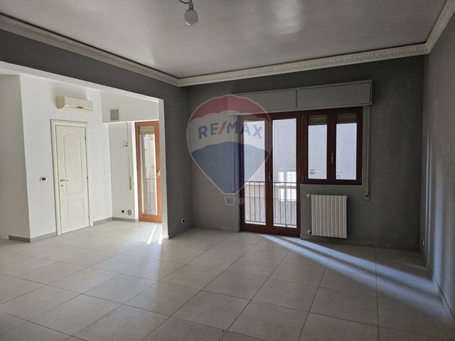 Vierzimmerwohnung in Via Paisiello 23, Ragusa - Foto 1