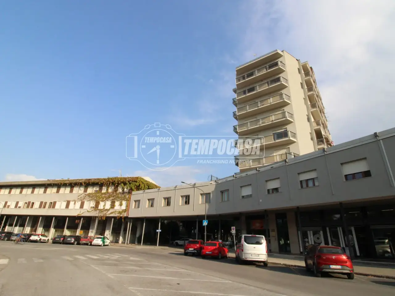 Esercizio commerciale in Largo Cesare Campana 1, Mondovi', {3} - Foto 1