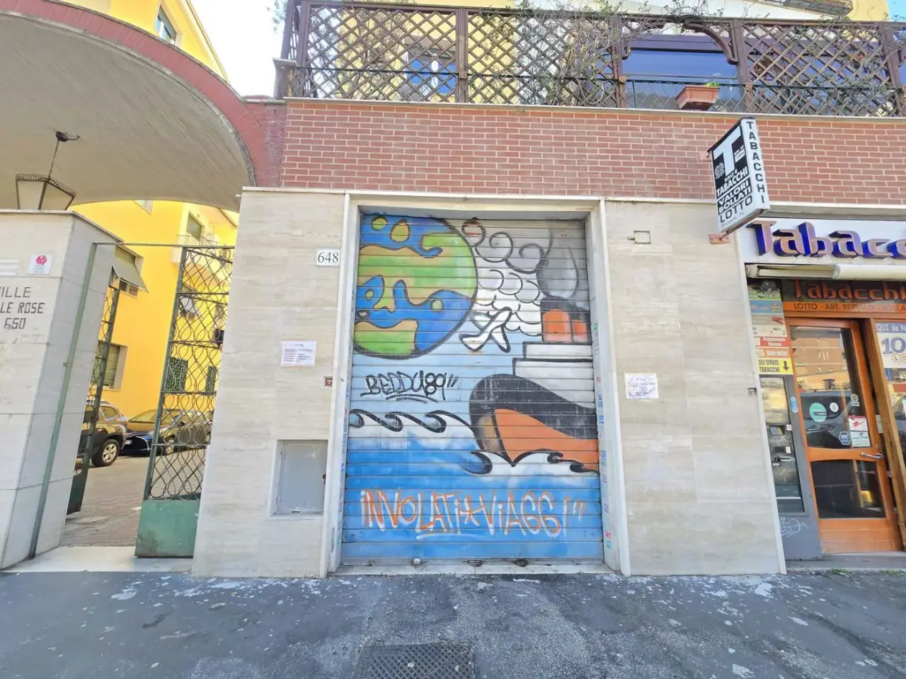 Esercizio commerciale in Via Tuscolana 648, Roma, {3} - Foto 1