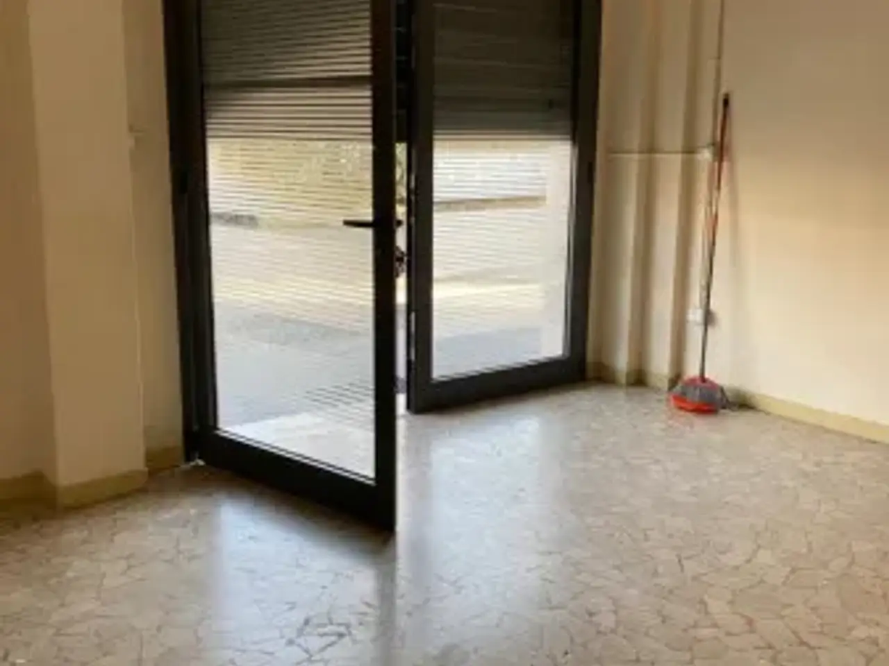 Negozio in , Carpi, {3} - Foto 1