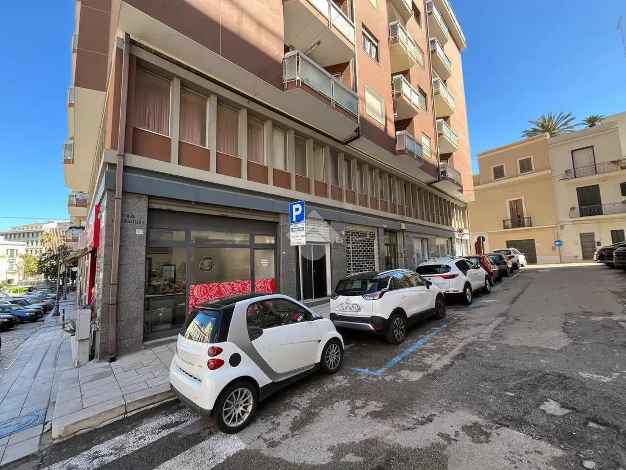 Negozio in Via San Sebastiano 10, Brindisi, {3} - Foto 1