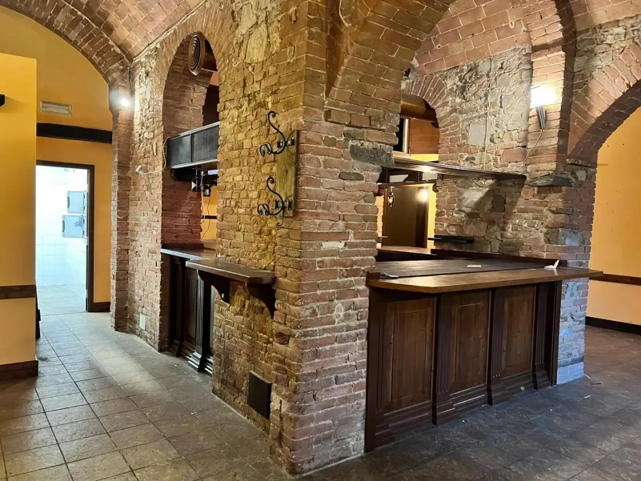 Negozio in , Siena, {3} - Foto 1