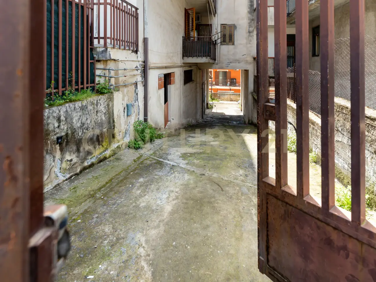 Magazzino in Via Antonio De Curtis 27, Misterbianco, {3} - Foto 2