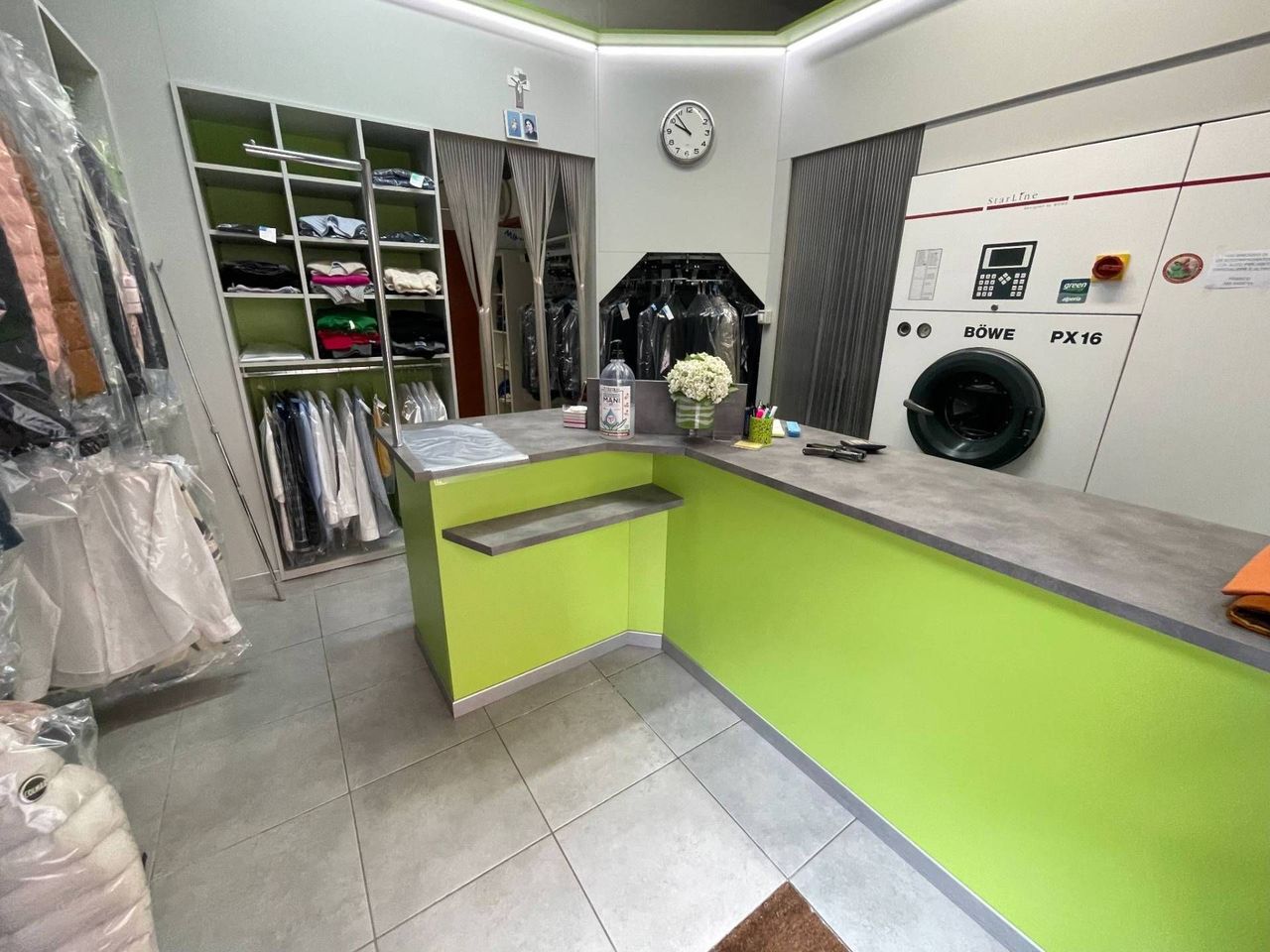 Negozio in Via Monza 24, Garbagnate Milanese, {3} - Foto 1