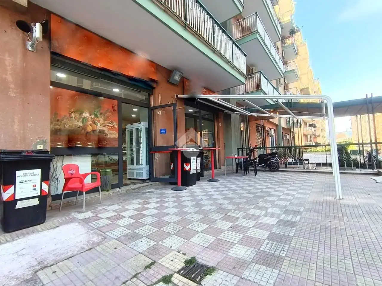 Negozio in Via Ruggero Marturano 57, Palermo, {3} - Foto 1