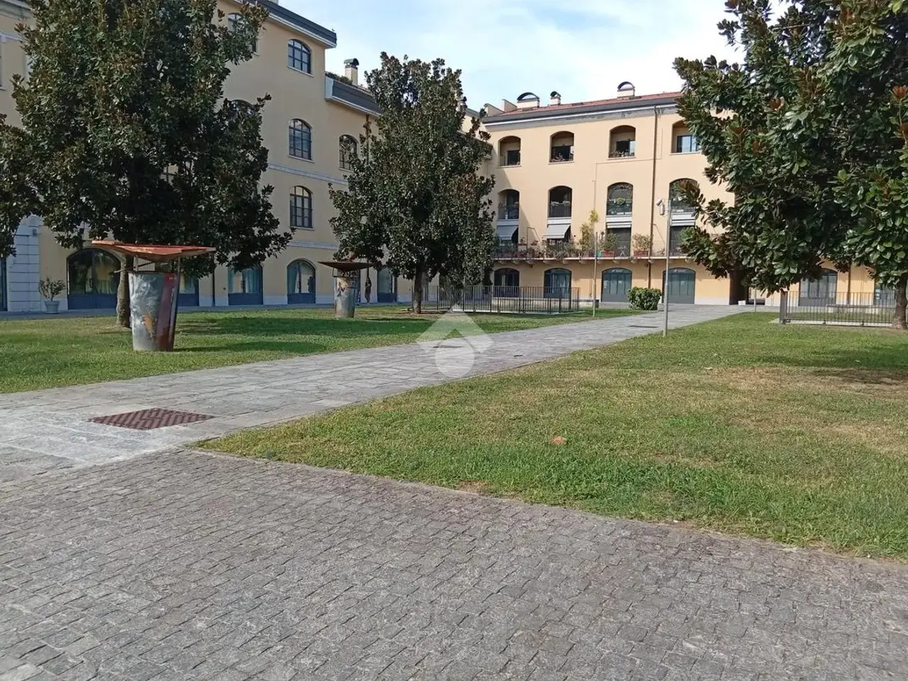Laboratorio in Alzaia Naviglio Pavese, Milano, {3} - Foto 1