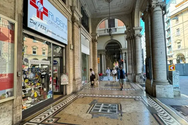 Shop in Via Ugo Bassi, Bologna - Photo 1