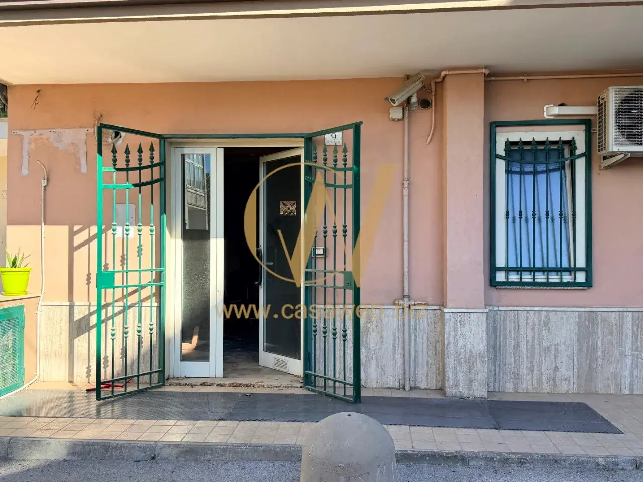 Negozio in Via Sandro Pertini, Caserta, {3} - Foto 1