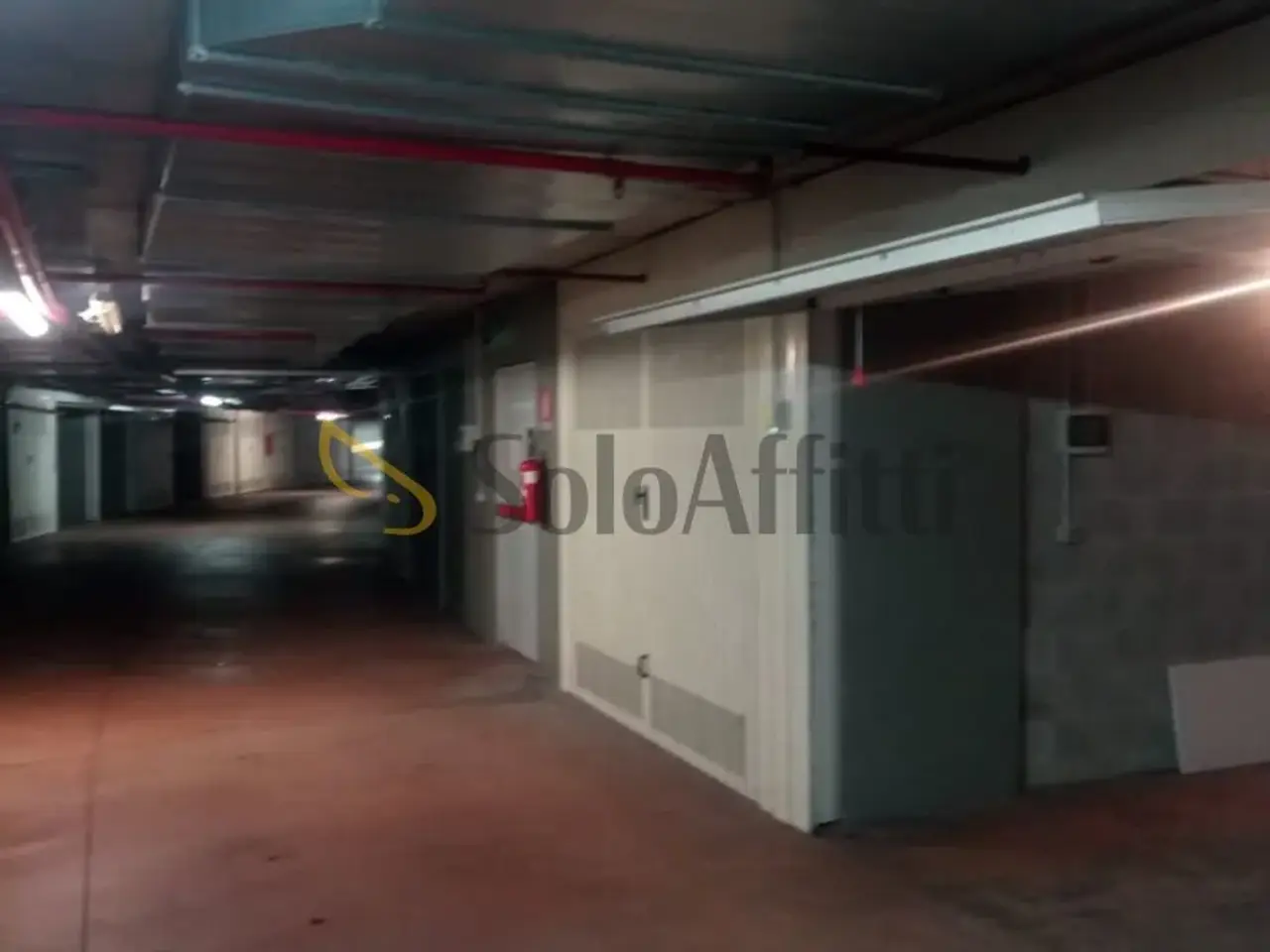Parcheggio chiuso in Piazza Adriano 11, Torino, {3} - Foto 2