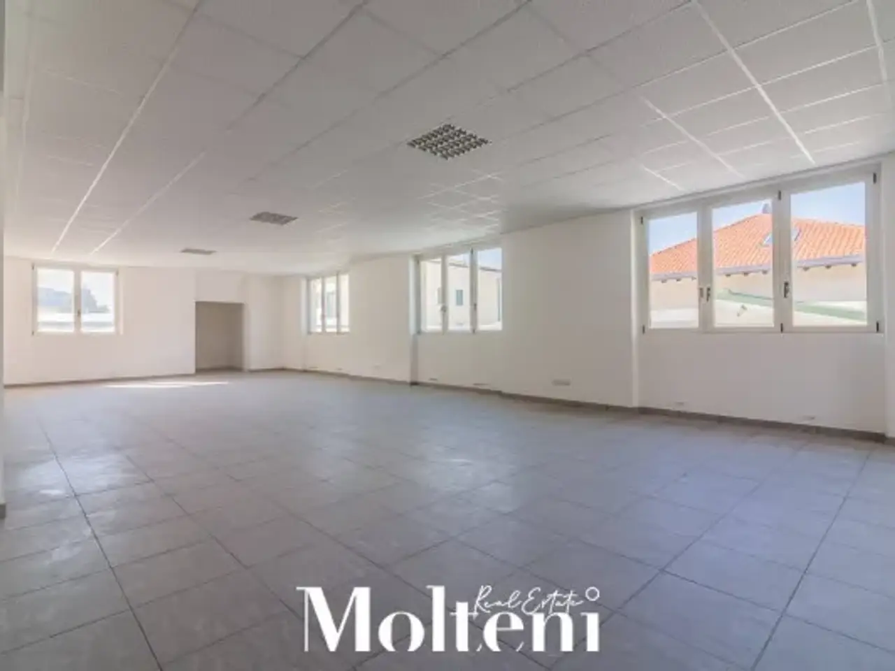 Negozio in Via Caduti di Nassiriya 18, Lecco, {3} - Foto 1