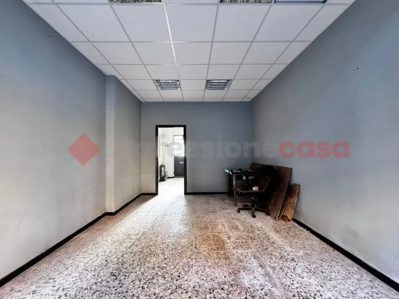 Esercizio commerciale in Via Italia , Arona, {3} - Foto 1
