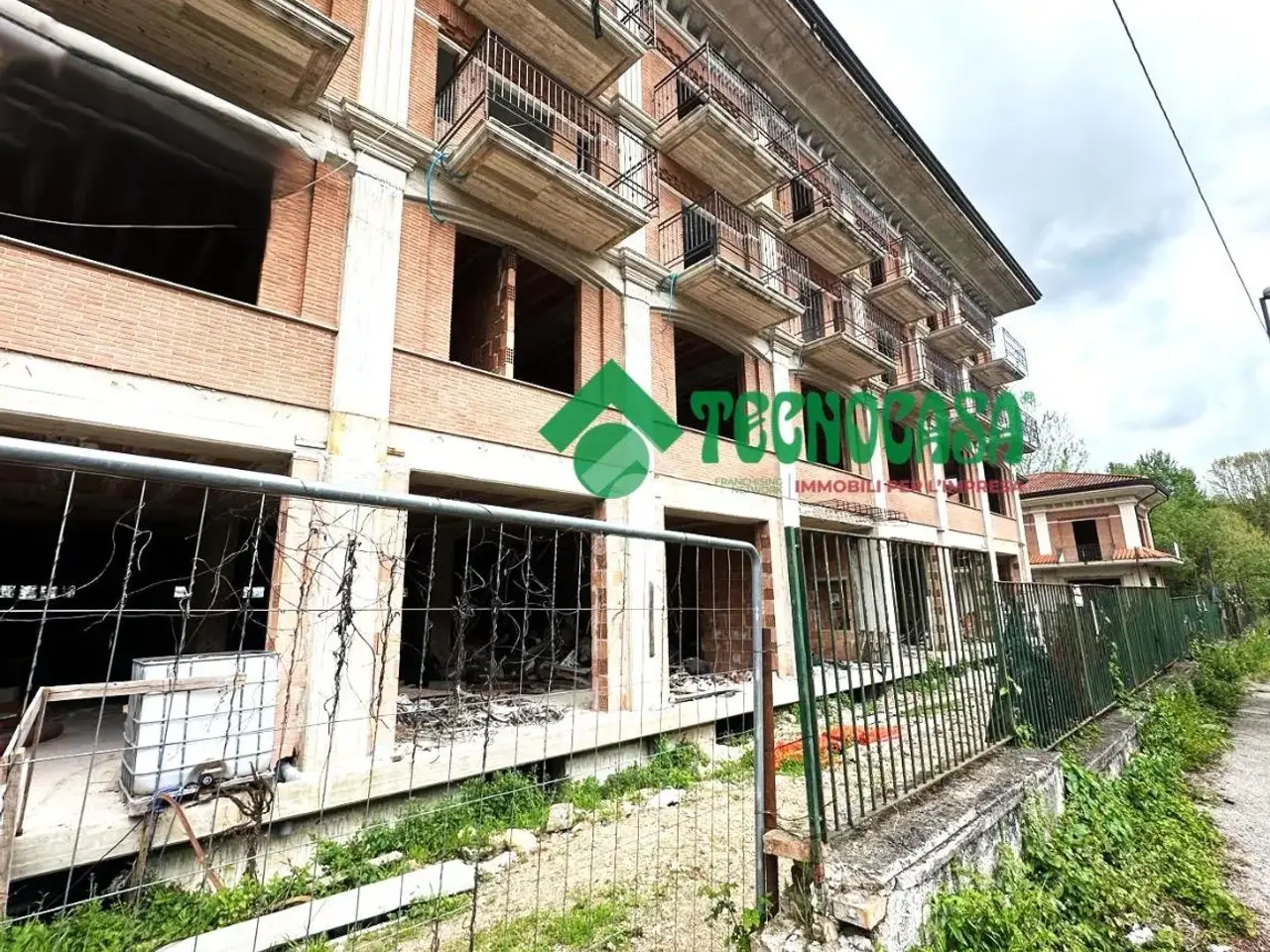 Negozio in Via Angelo Mastroberardino 18, Atripalda, {3} - Foto 1