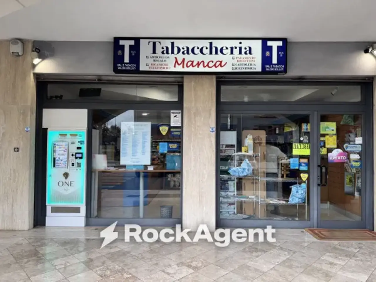 Tabaccheria in Viale Aldo Moro 33, Lecce, {3} - Foto 1