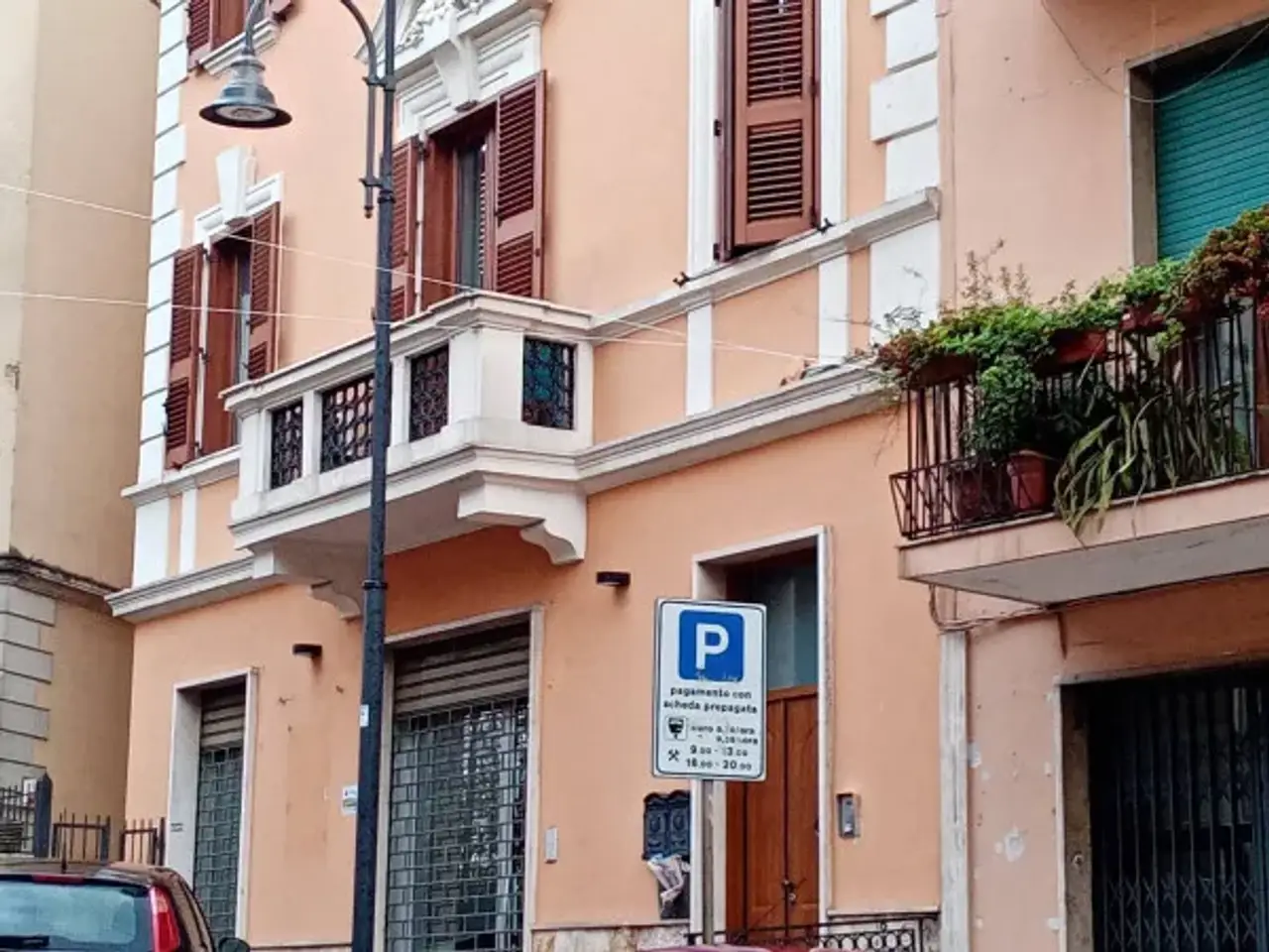 Negozio in Via Marco Minghetti, Frosinone, {3} - Foto 1