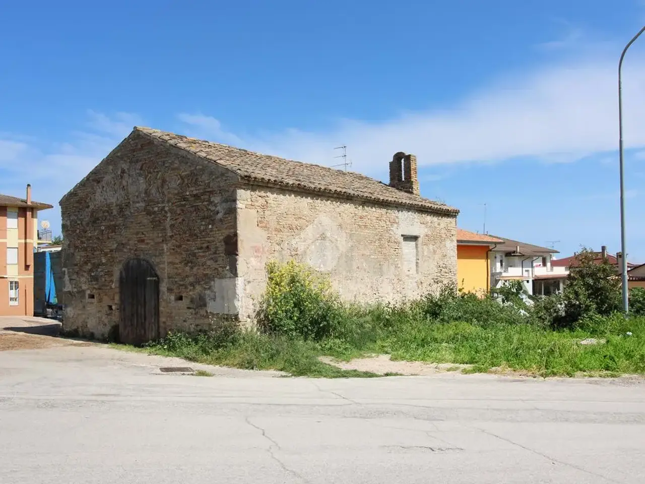 Magazzino in Via Castelfidardo 1, Fermo, {3} - Foto 1