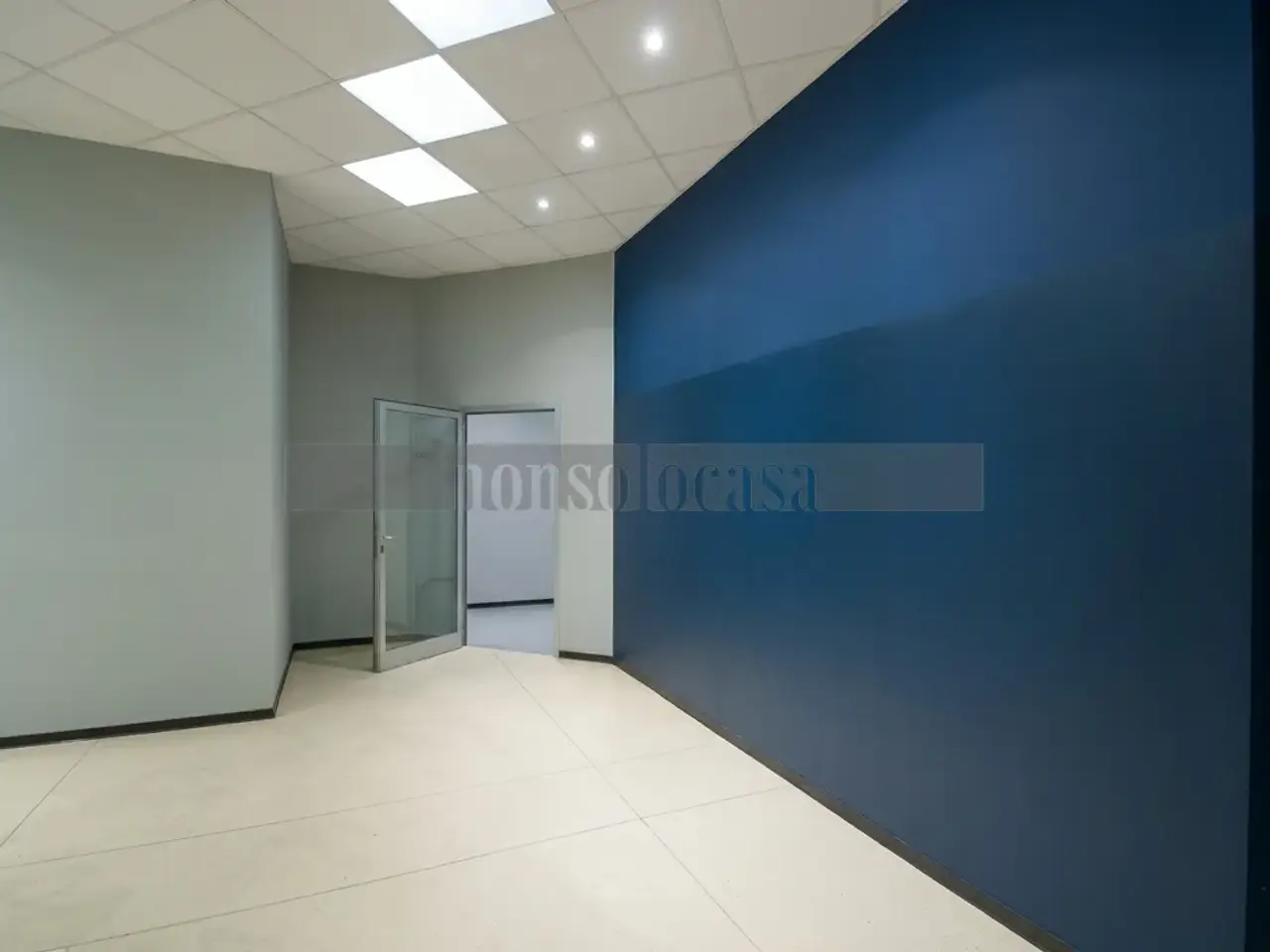 Negozio in Via Orazio Tramontani 156, Perugia, {3} - Foto 1