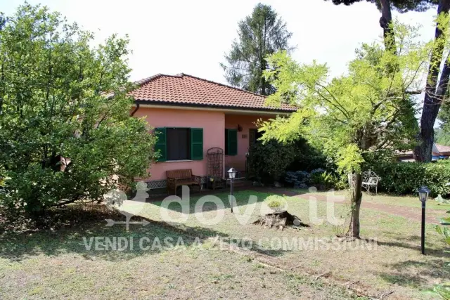 Villa in Via Marco Polo 22, Lariano - Foto 1