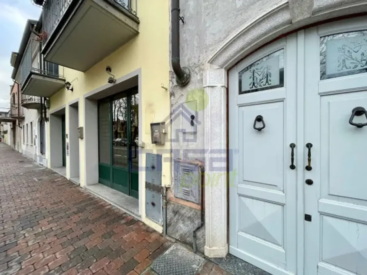 Negozio in Viale Amendola, Castel San Giovanni, {3} - Foto 2