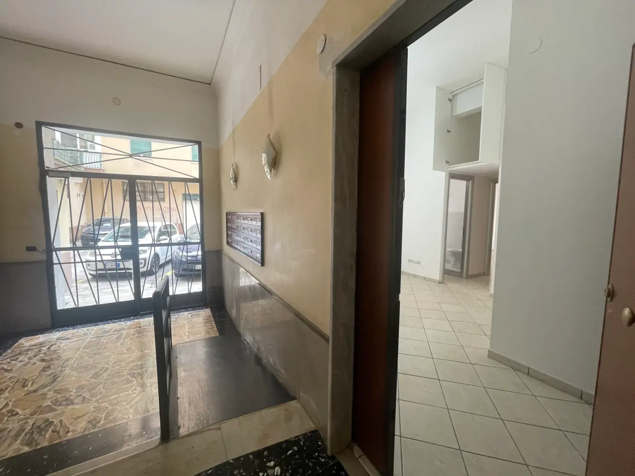 Azienda in Via Lama Giovanni Bernardo 21, Salerno, {3} - Foto 2