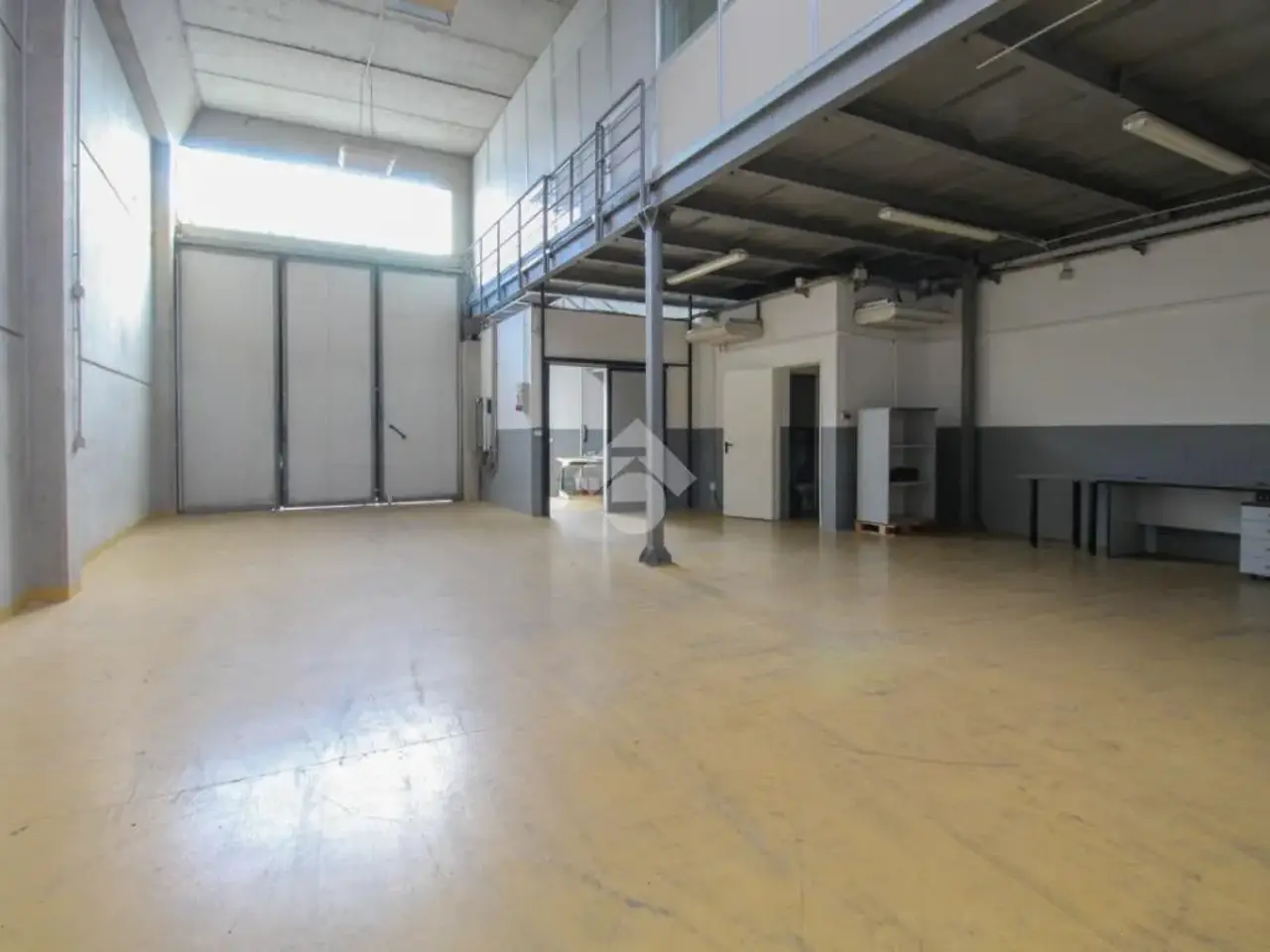 Capannone in Viale Atene, Sassuolo, {3} - Foto 1