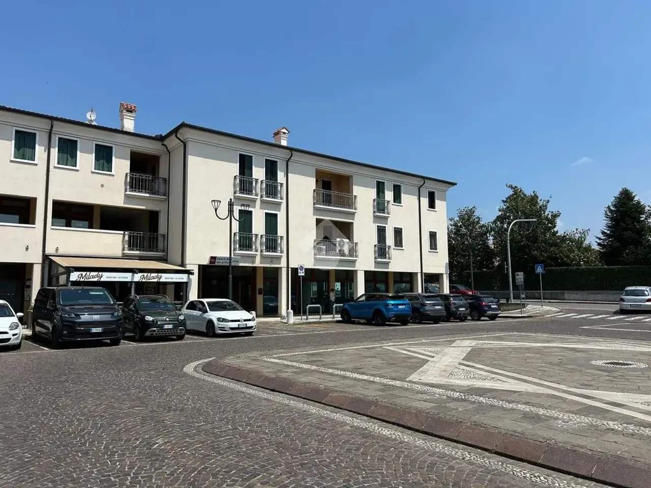 Negozio in Piazza One' 27, Fonte, {3} - Foto 1