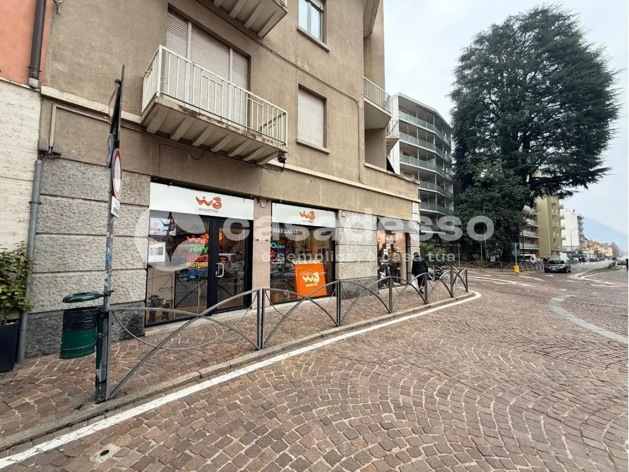 Palazzina commerciale in Via XX Settembre 47, Borgosesia, {3} - Foto 2
