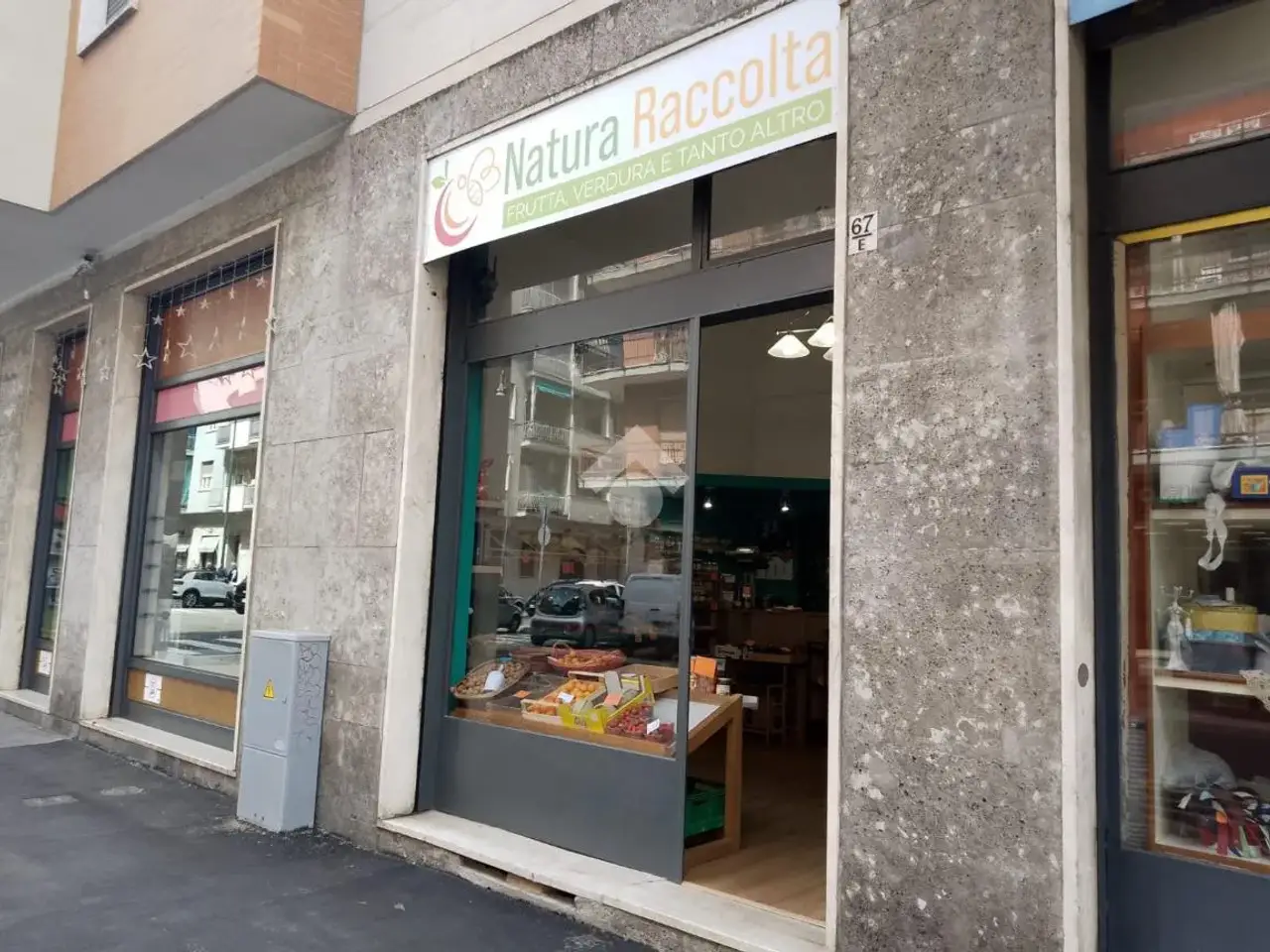 Negozio in Via Tunisi 67, Torino, {3} - Foto 1