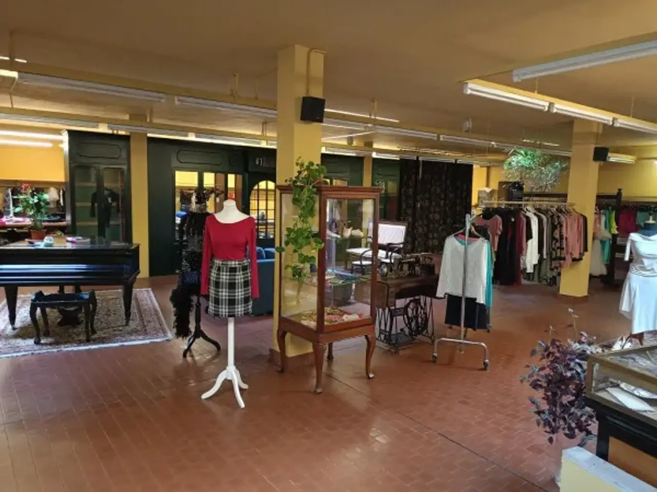 Magazzino in Via Giovanni Strobino, Legnano, {3} - Foto 1