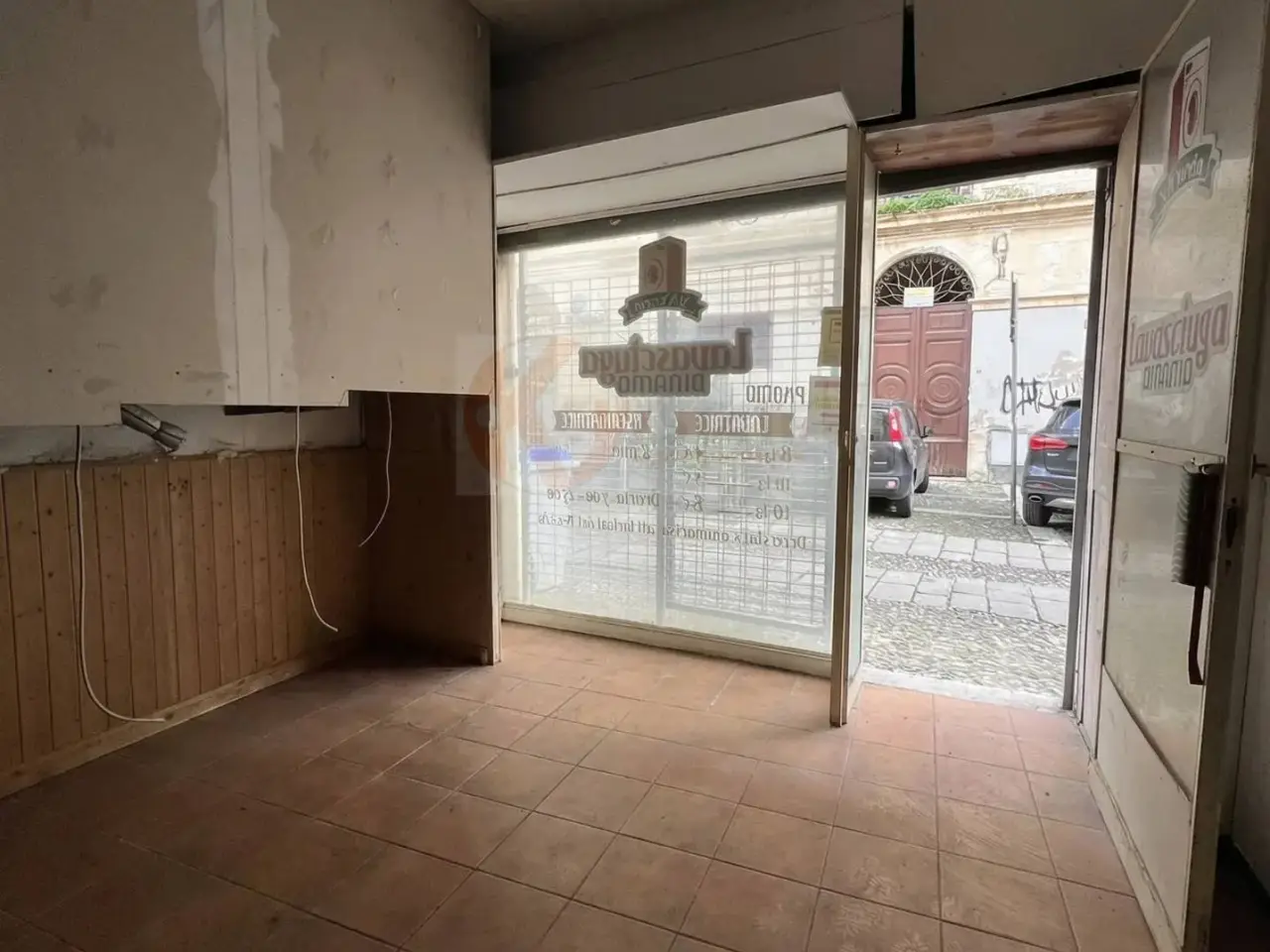 Negozio in Via Sebastiano Satta 12, Sassari, {3} - Foto 1